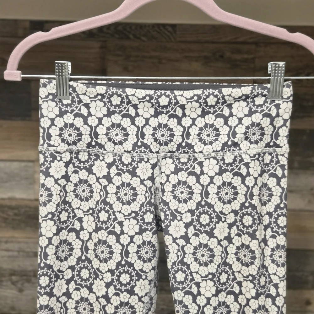 Lululemon Athletica Wunder Under Twiggy Floral Nimbus Cropped Leggings- RARE!!